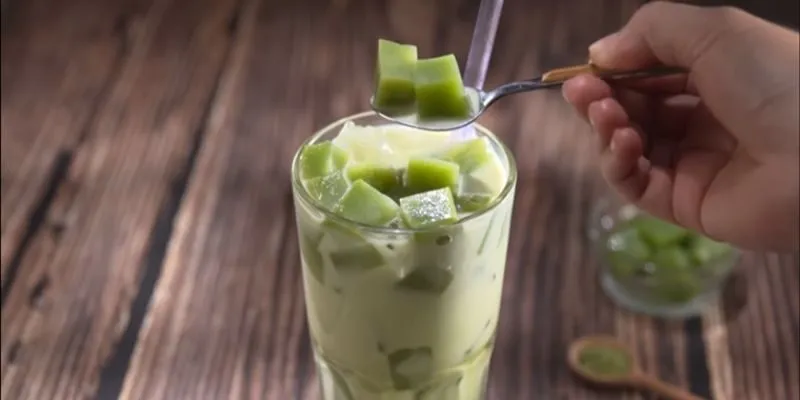 Matcha trà sữa và thạch trà xanh