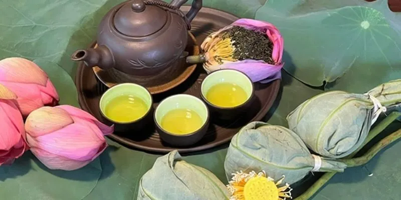 Trà Sen Sương Mai