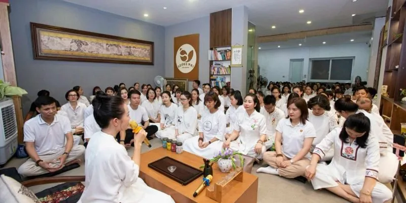Những con người làm nên Trà Sương Mai